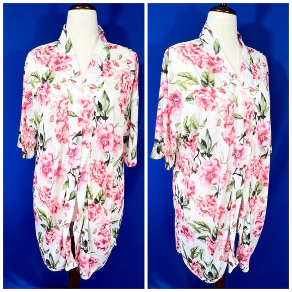 🔥2/$10 |•SHOW ME YOUR MUMU•| One Size Floral Cardigan Top